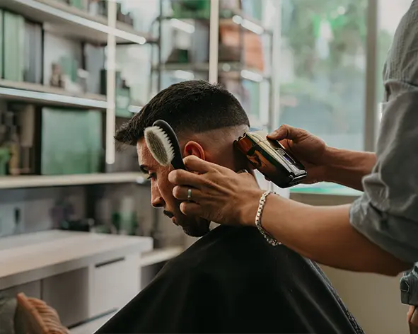 Corte de Cabelo Masculino na Barbearia HÜUKI na Boavista, Porto